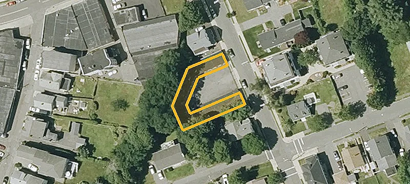 76 Dell Ave