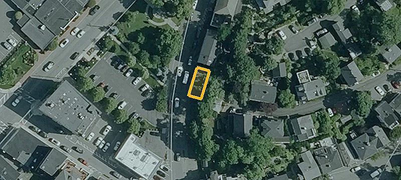 13 Essex St