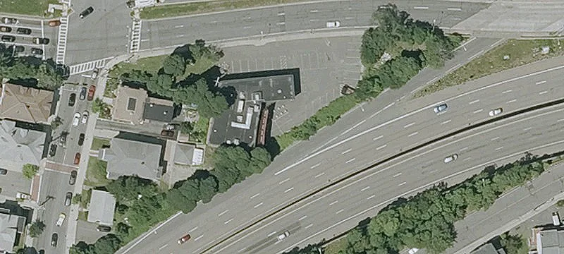 40 Winthrop Rd