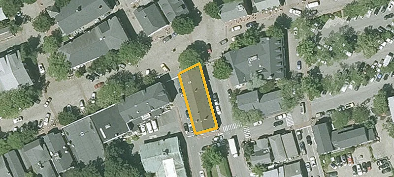 16 Main St