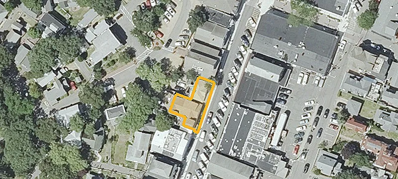 33 Circuit Ave