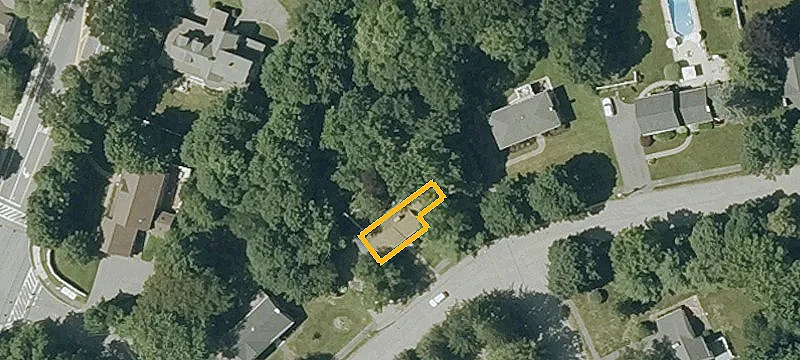 67 Whitehall Ln