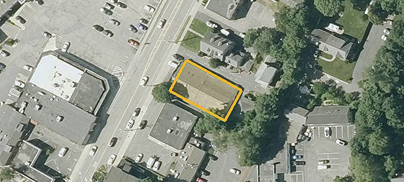 908 Main St