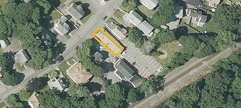 33 Savin Ave