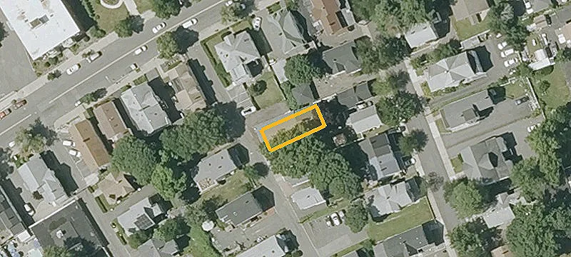 8 Harding Ave