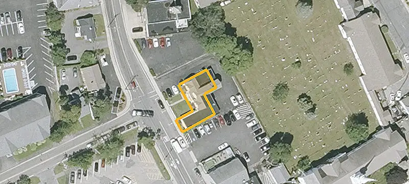 28 Barnstable Rd