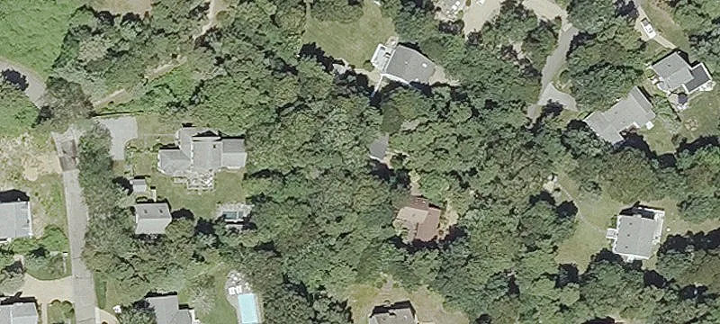 82 Schoolhouse Rd