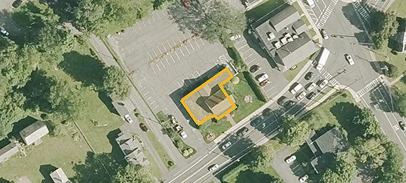 10 Maple St
