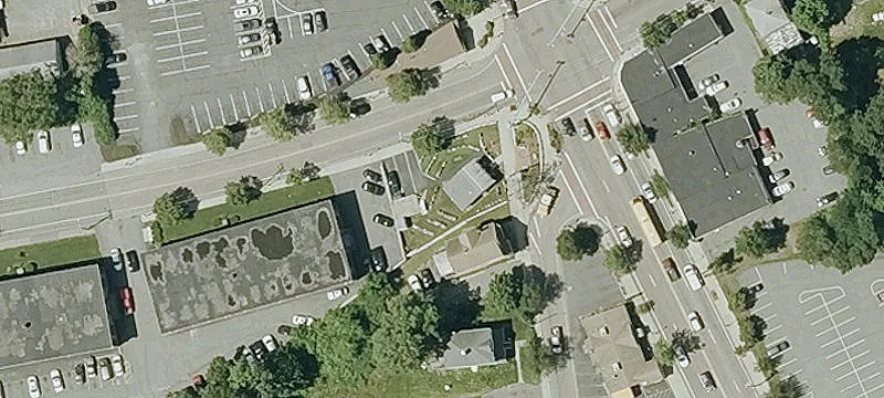 1060 Main St