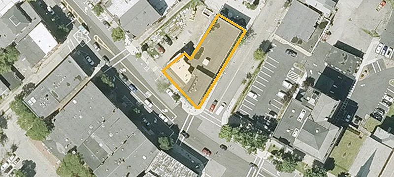 296 Main St