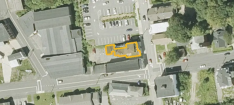 24 Mechanic St
