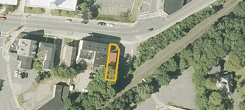 631 Main St