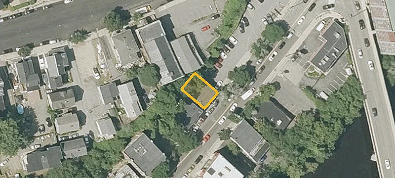 57 Riv St