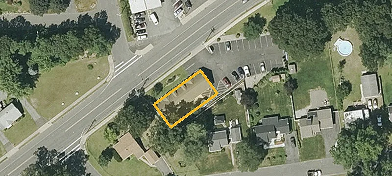 1421 Granby Rd