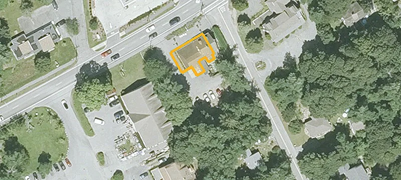 2648 Main St