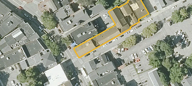 6 Middle St