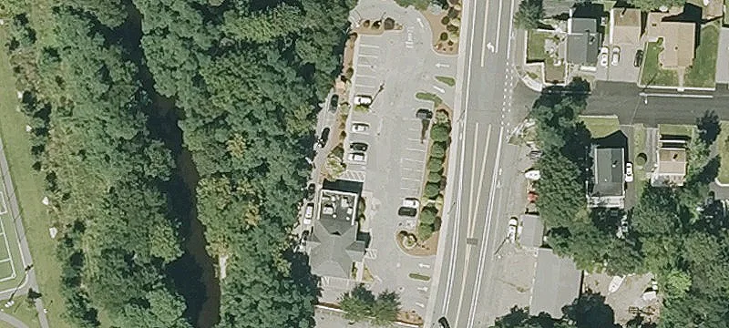 1540 Commercial St