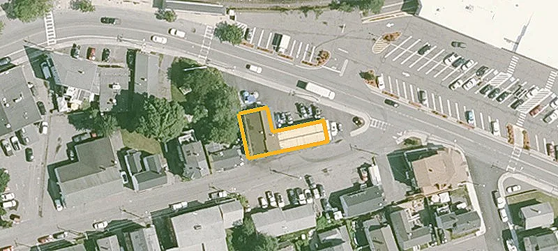 20 Railroad Ave