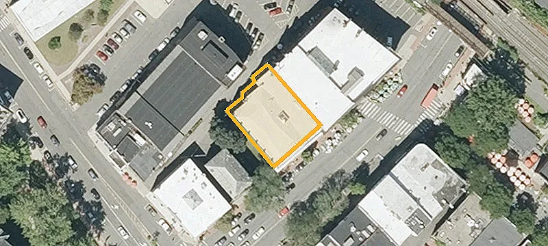 33 Main St