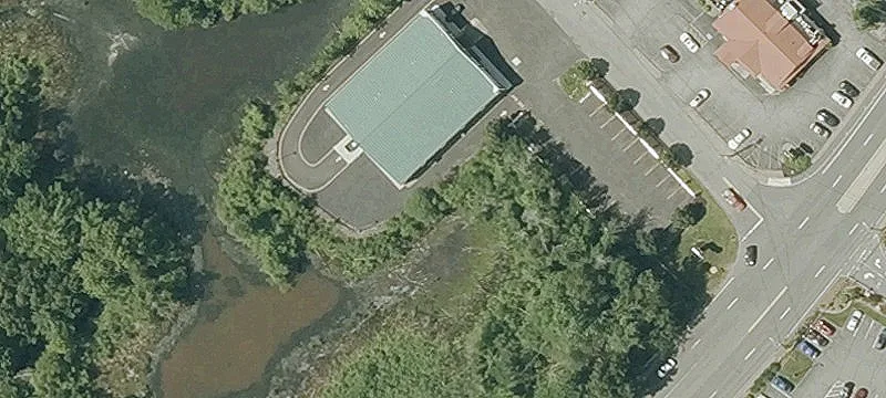 10 Commerce Way