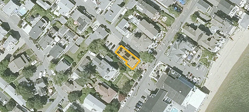 162 Commercial St