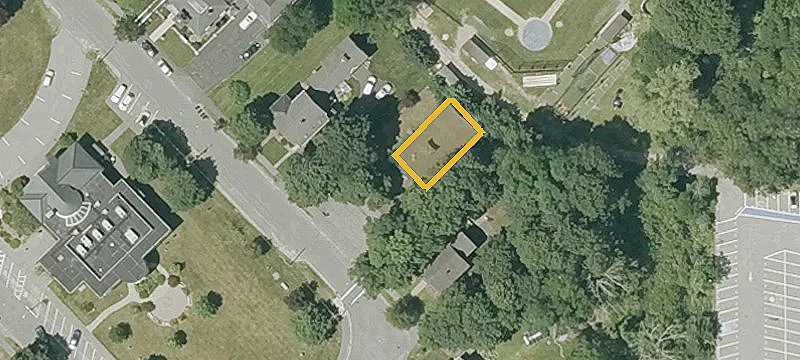 22 Pleasant St