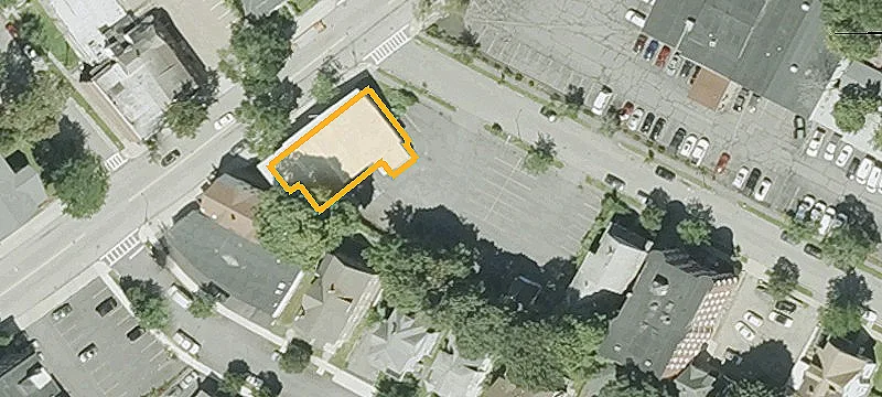 1023 Main St