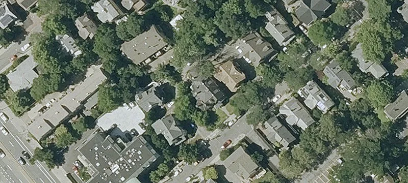 11 Russell St
