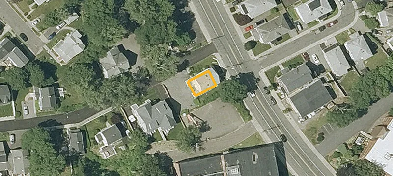 968 Main St