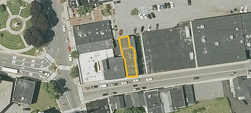 12 Montvale Ave