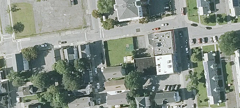 Wing St