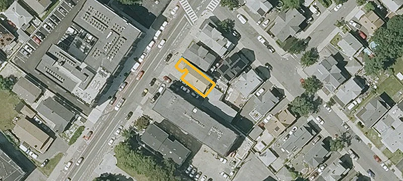 609 Broadway