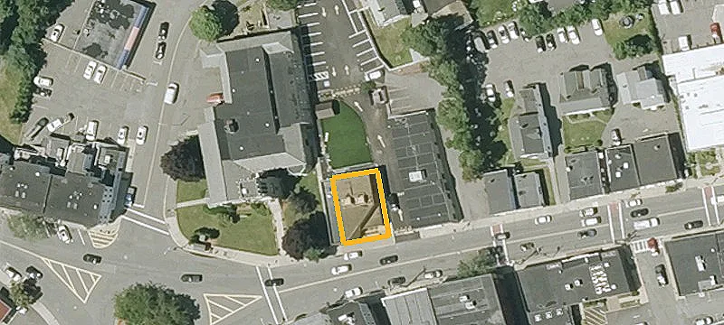 489 Lincoln Ave