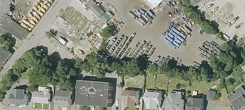 12 Gilbert St