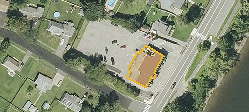 395 Riv Rd