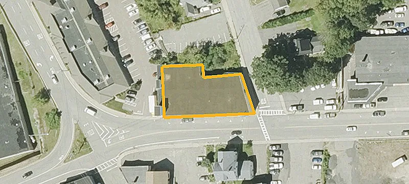 380 Main St