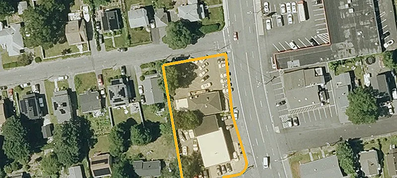 1160 Main St