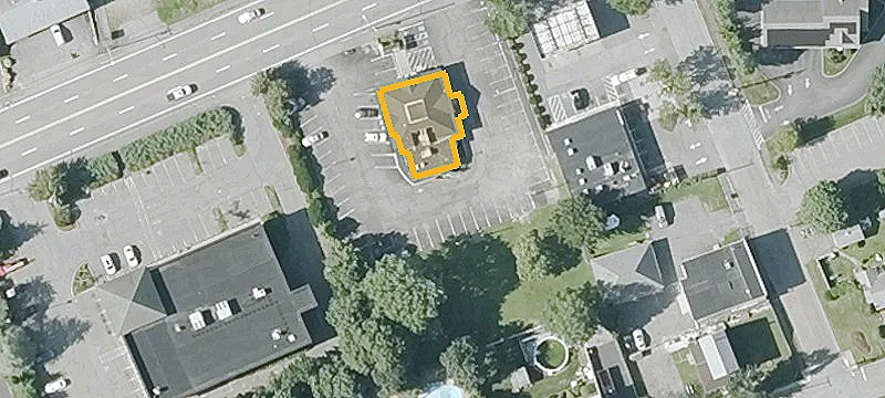 87 Huttleston Ave