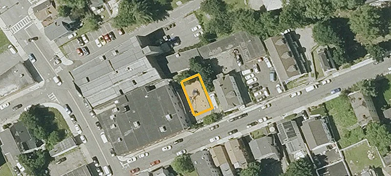 10-12 Burrell St