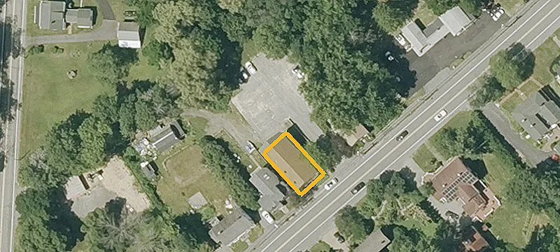 320 Main St