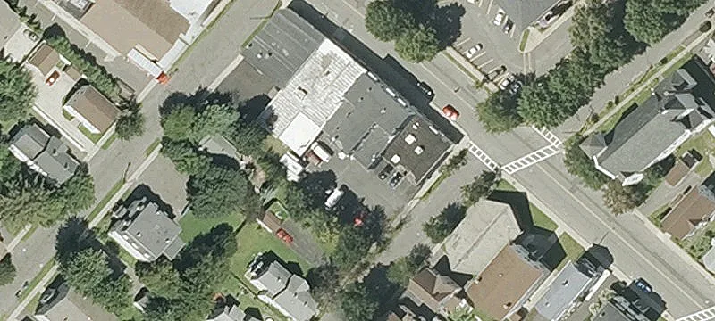 758 Main St