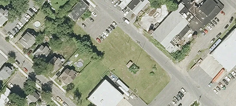 32 Sylvan St