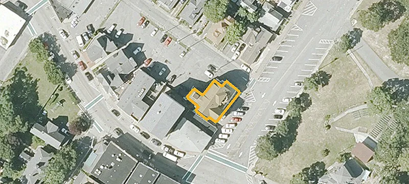4 Trinity Ln