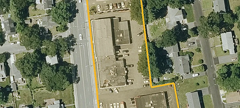1175 Main St