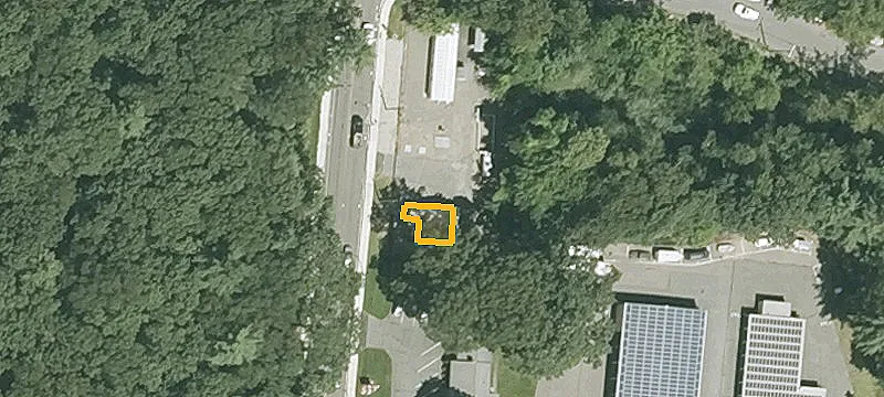 152 Pond St