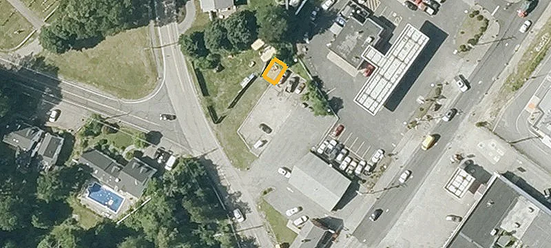752 Main St