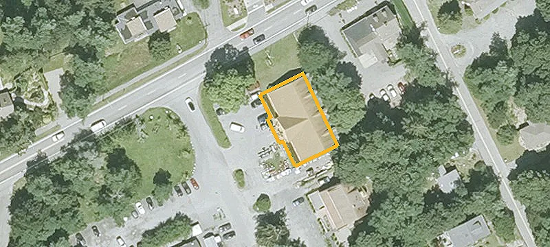 2632 Main St