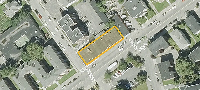 986 Main St