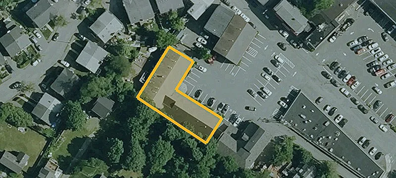 18 Bessom St