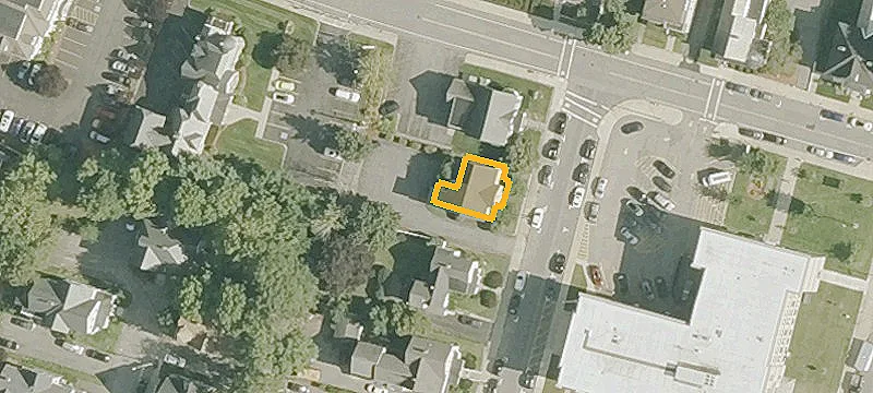 32 School St